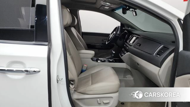 Kia The New Carnival id 4339427 из Кореи 18