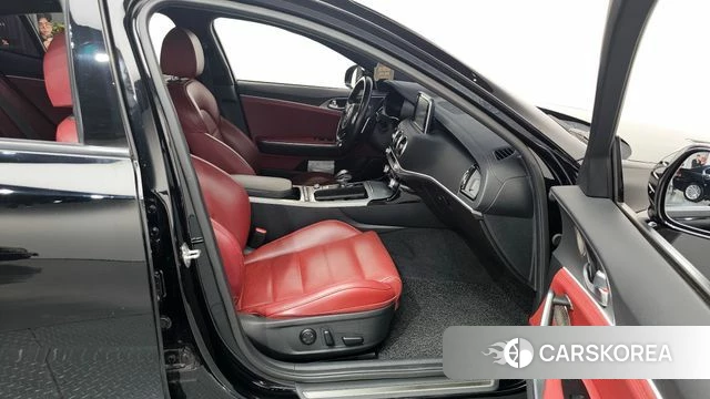 Kia Stinger id 4447901 из Кореи 18