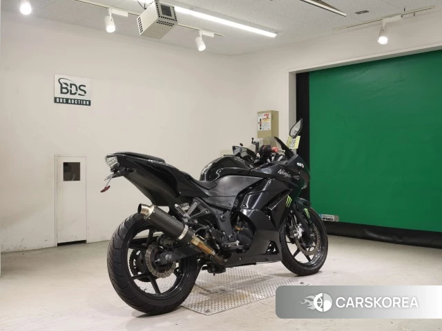 Проданный Kawasaki NINJA 250R 2012 из Японии, фото 2