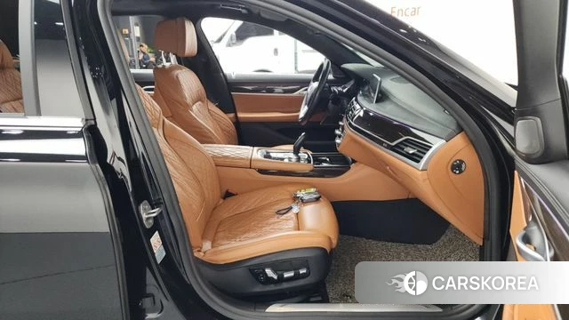 BMW 7 Series (G11) id 4282850 из Кореи 18