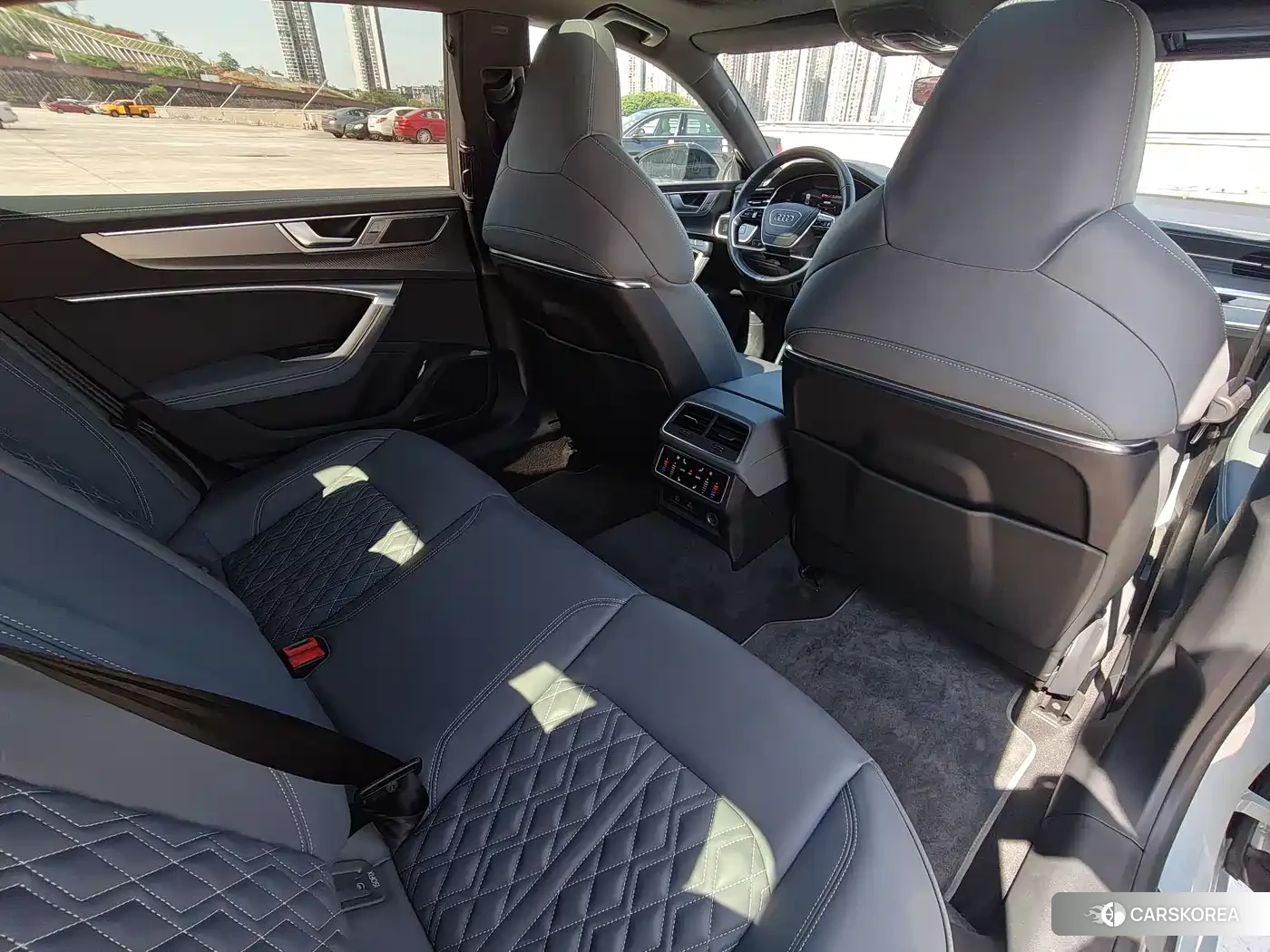 Audi A7L id 4655242 из Китая 18