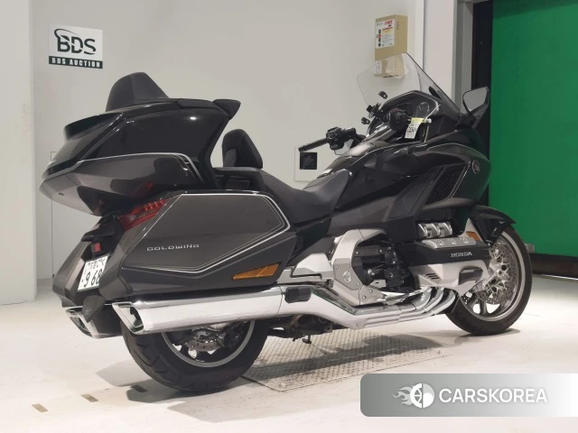 Проданный Honda GL1800 TOUR DCT 2020 из Японии, фото 2