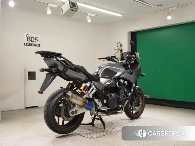 Проданный Honda CB1300SF BOLDOR 2015 из Японии, фото 2