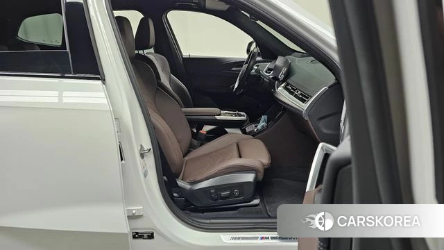 BMW iX1 (U11) id 4905155 из Кореи 17