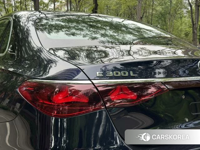 Mercedes-Benz E-class id 4265589 из Китая 18