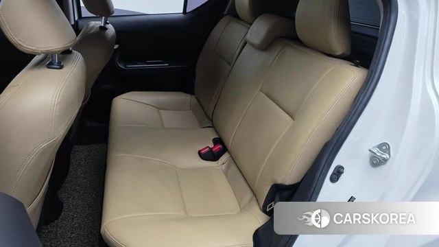 Toyota Prius C id 4759945 из Кореи 18