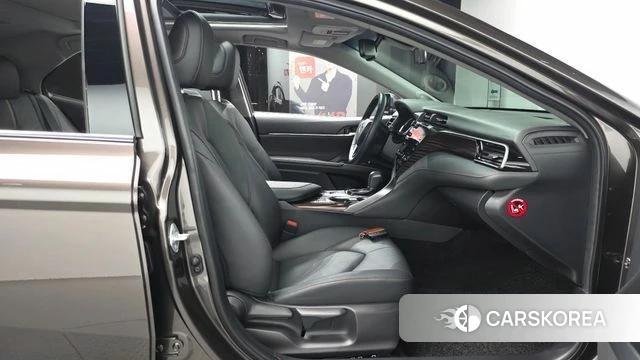 Toyota Camry (XV70) id 4508405 из Кореи 18