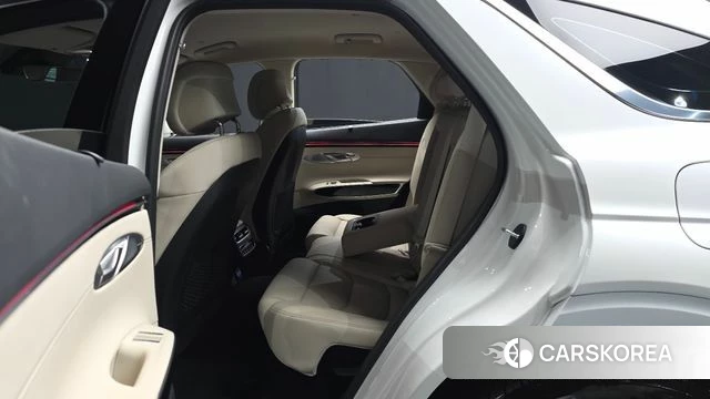 Genesis GV70 id 4185837 из Кореи 18