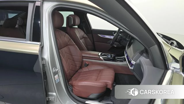 BMW 7 Series (G70) id 4579400 из Кореи 18