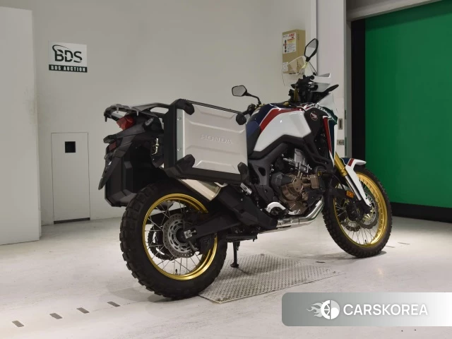 Проданный Honda CRF1000L AFRICA TWIN 2017 из Японии, фото 2