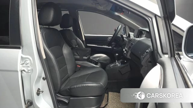 Ssangyong Korando Turismo id 4727814 из Кореи 18