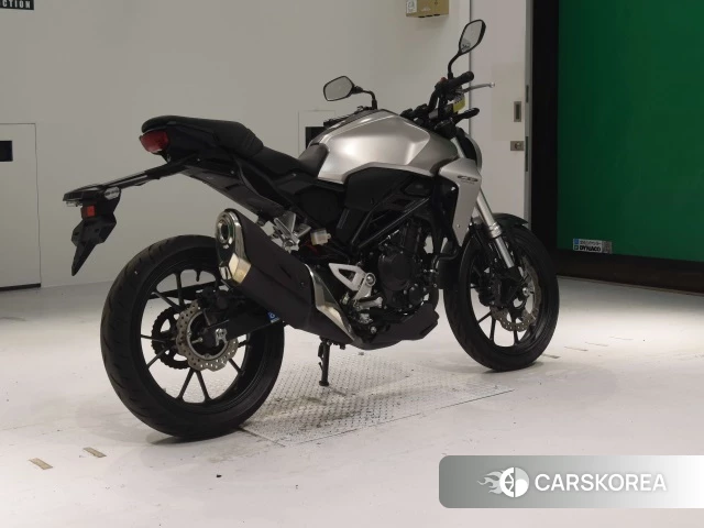 Проданный Honda CB250R 2018 из Японии, фото 2