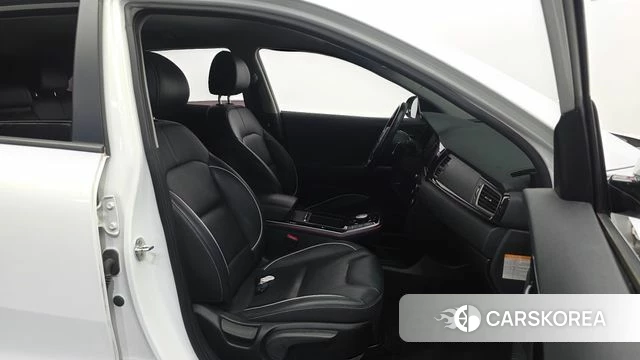 Kia Niro EV id 4856353 из Кореи 18