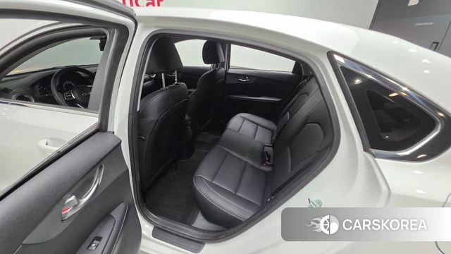 Kia Come New K3 id 4642606 из Кореи 18