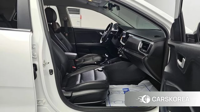 Kia Stonic id 4543218 из Кореи 18