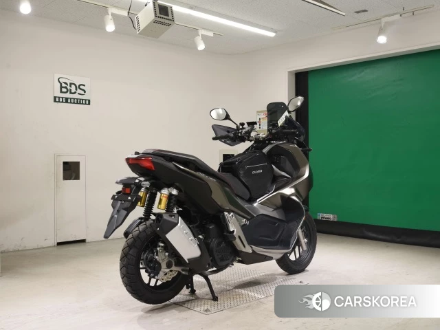 Проданный Honda ADV150 2019 из Японии, фото 2