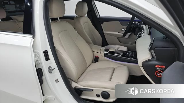 Mercedes-Benz A-Class W177 id 4619431 из Кореи 18
