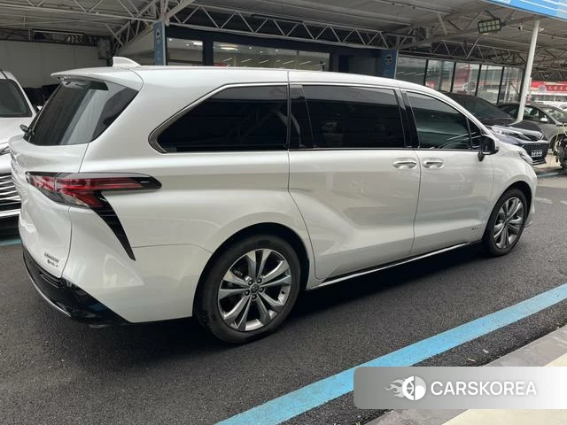 Toyota Saina id 4261228 из Китая 18