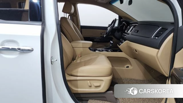 Kia The New Carnival id 4268568 из Кореи 18