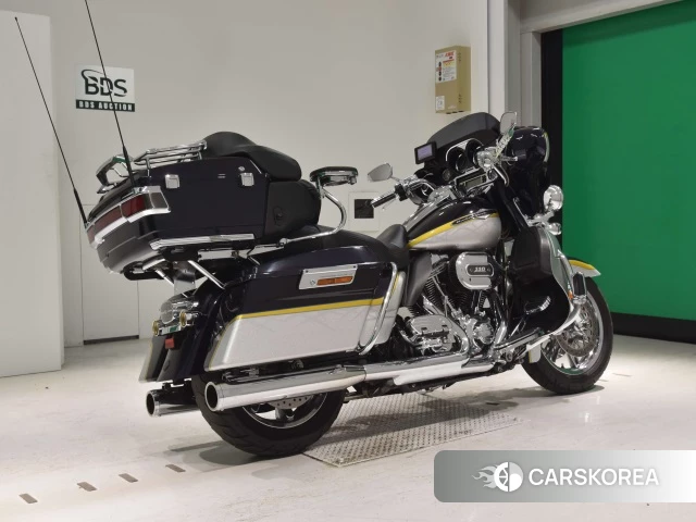 Проданный Harley-Davidson Electra Glide FLHTCUSE1800 CVO 2012 из Японии, фото 2