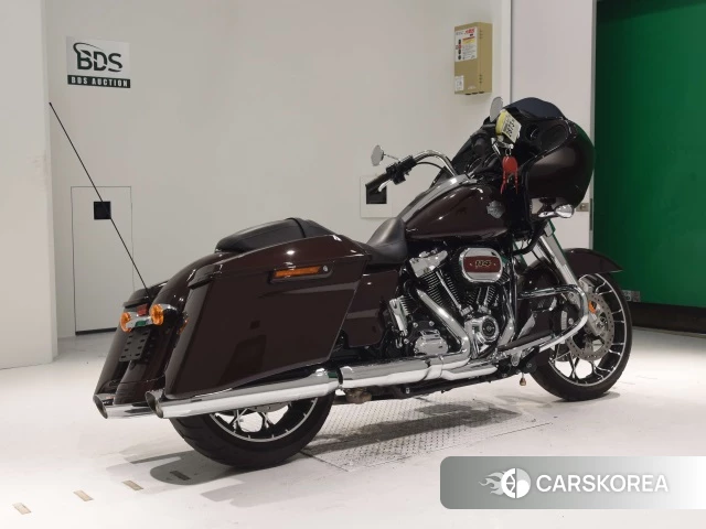 Проданный Harley-Davidson Road Glide FLTRXS1870 2021 из Японии, фото 2