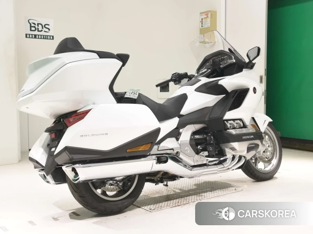 Проданный Honda GL1800 TOUR DCT 2024 из Японии, фото 2
