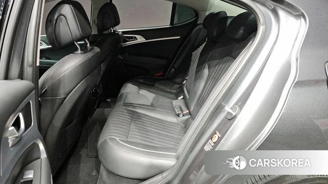 Genesis G70 id 4384965 из Кореи 18