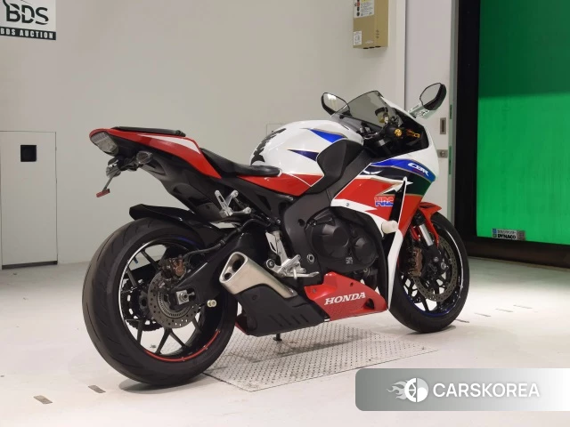 Проданный Honda CBR1000RR ABS 2017 из Японии, фото 2