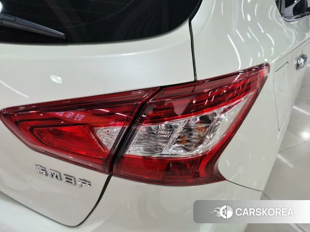 Nissan TIIDA id 4258760 из Китая 18