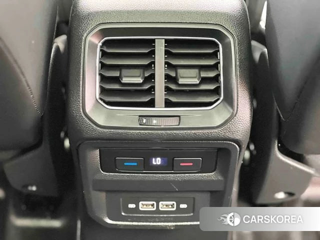 Volkswagen Tiguan L id 4258843 из Китая 18