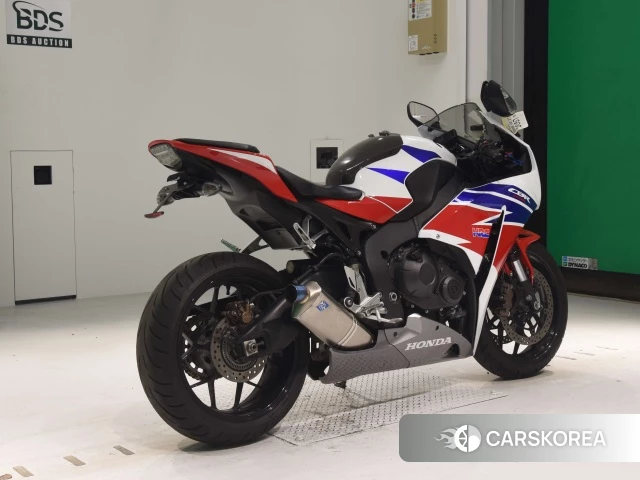 Проданный Honda CBR1000RR ABS 2015 из Японии, фото 2