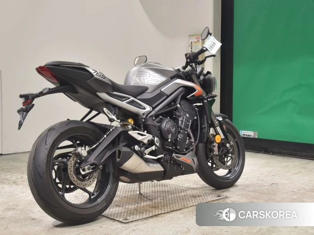 Проданный Triumph STREET TRIPLE 765 RS 2023 из Японии