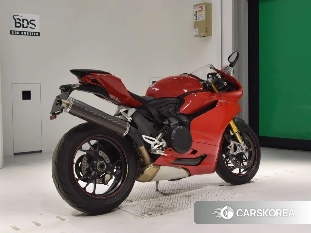Проданный Ducati 1199 PANIGALE S 2013 из Японии, фото 2