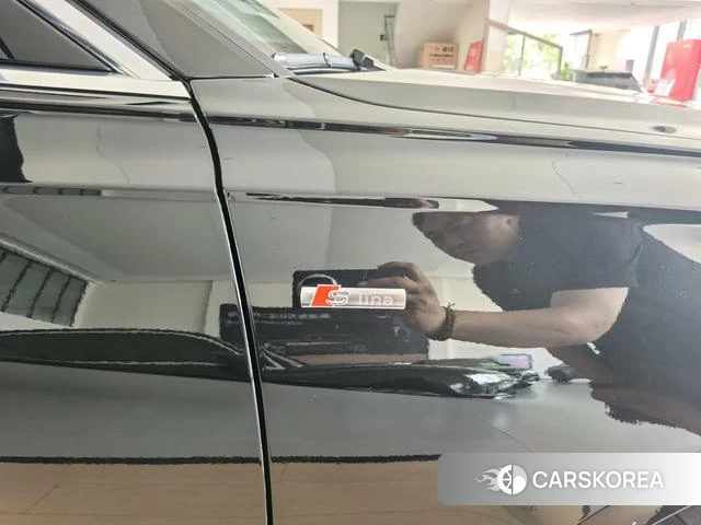 Audi A6L id 4328807 из Китая 18