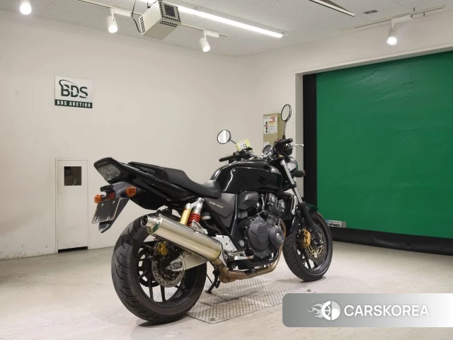Проданный Honda CB400SF ABS 2015 из Японии, фото 2