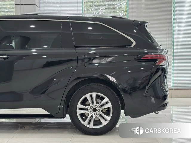 Toyota Saina id 4263585 из Китая 18