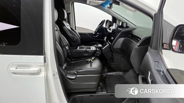 Hyundai Staria id 4249990 из Кореи 18