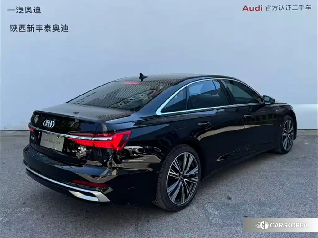 Audi A6L id 4546562 из Китая 18