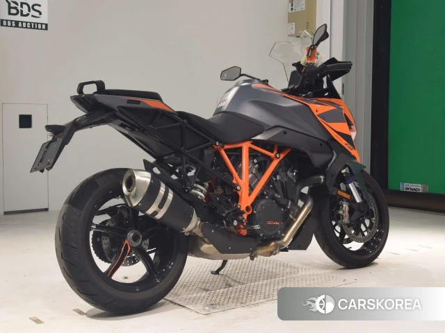 Проданный KTM 1290 SUPER DUKE GT 2022 из Японии, фото 2