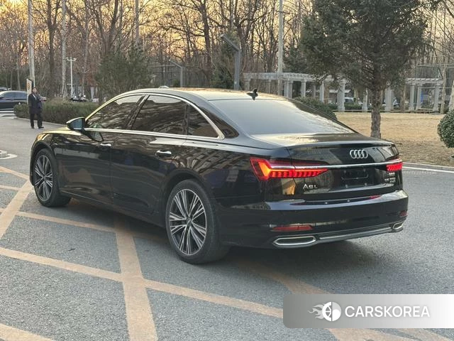 Audi A6L id 4259368 из Китая 18