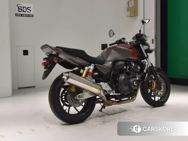 Проданный Honda CB400SF ABS 2017 из Японии, фото 2