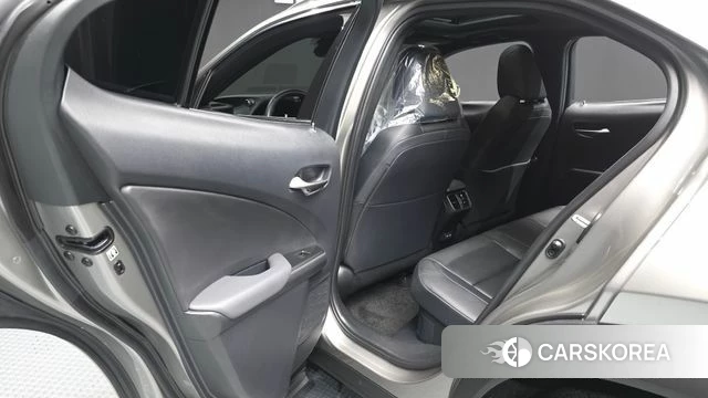 Lexus UX300h id 4462625 из Кореи 18