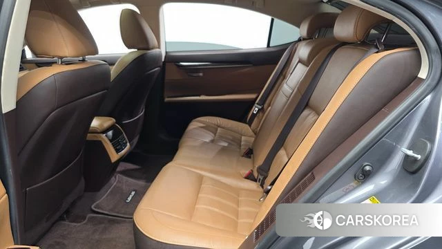 Lexus New ES300h id 4642976 из Кореи 18
