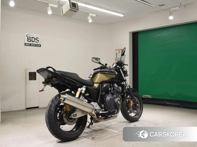Проданный Honda CB400SF 2013 из Японии, фото 2