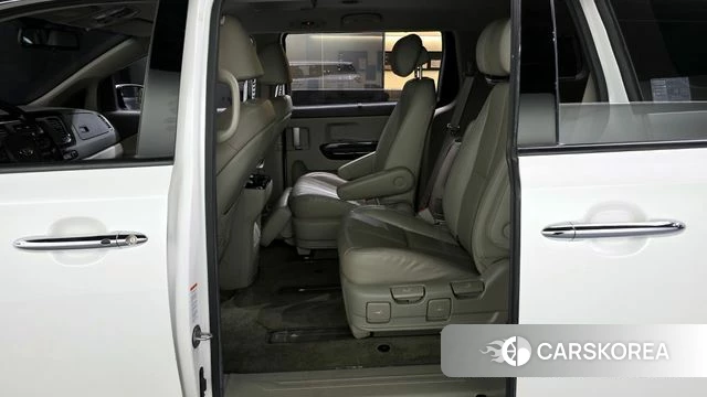 Kia All New Carnival id 4378228 из Кореи 18