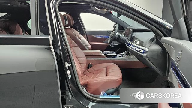 BMW 7 Series (G70) id 4382039 из Кореи 18