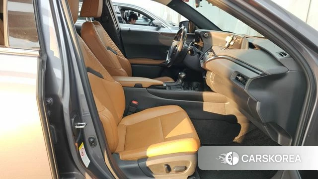 Lexus UX250h id 4760034 из Кореи 18