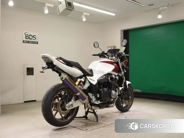 Проданный Honda CB1300SF 2017 из Японии, фото 2