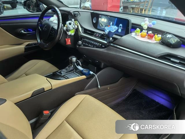 Lexus ES id 4300097 из Китая 18