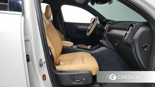 Volvo XC40 id 4244792 из Кореи 18